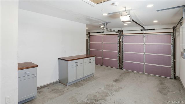 59 Sycamore Circle, Stony Brook, NY 11790