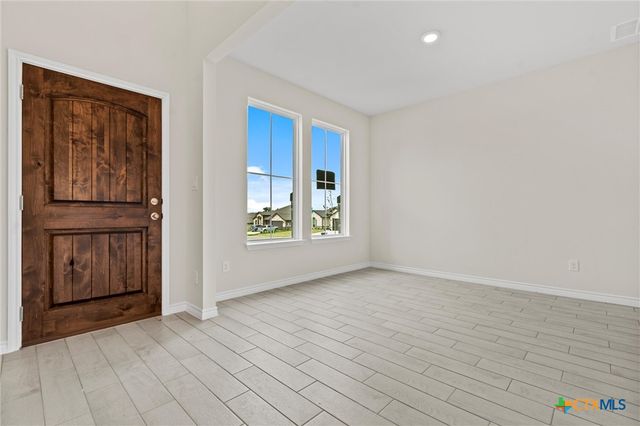 810 Waylon Circle, Killeen, TX 76542