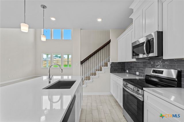 810 Waylon Circle, Killeen, TX 76542