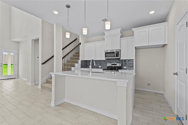 810 Waylon Circle, Killeen, TX 76542