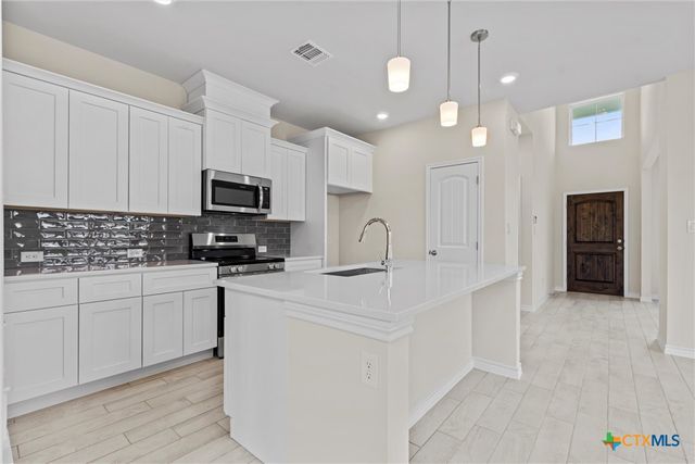 810 Waylon Circle, Killeen, TX 76542