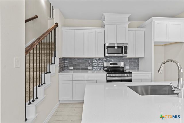 810 Waylon Circle, Killeen, TX 76542