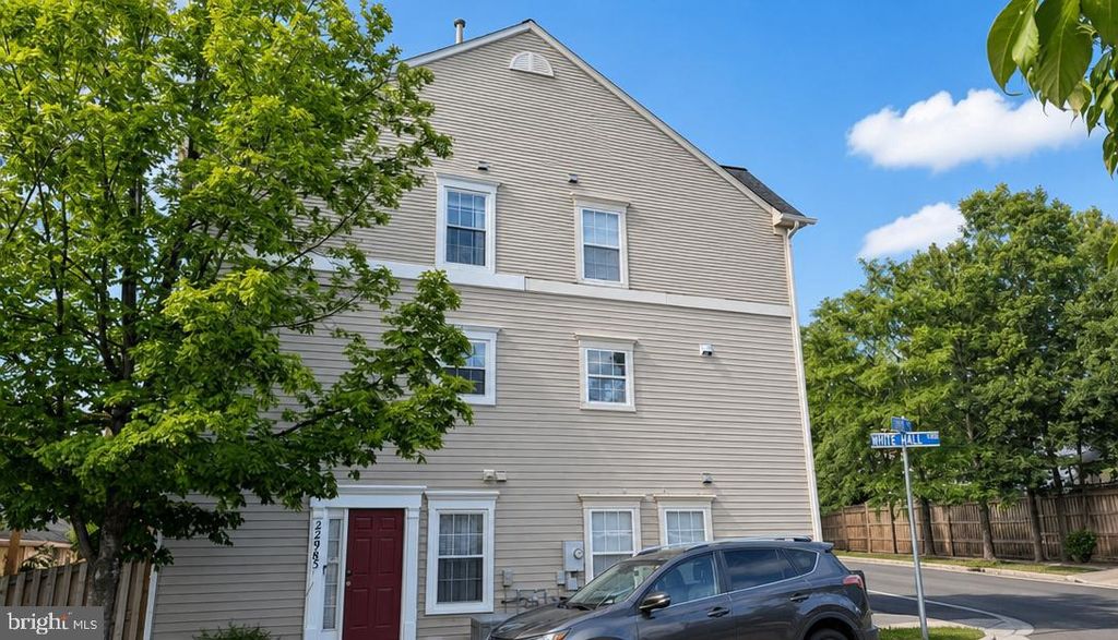 22963 WHITEHALL TER, Sterling, VA 20166
