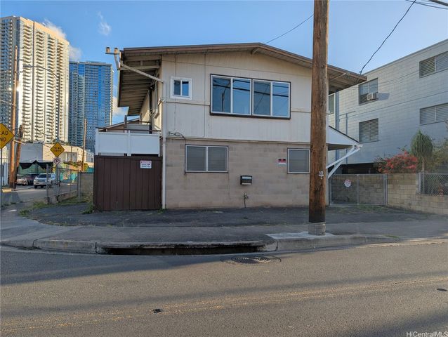 1267 Rycroft Street, Honolulu, HI 96814