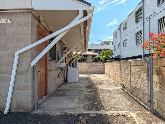 1267 Rycroft Street, Honolulu, HI 96814
