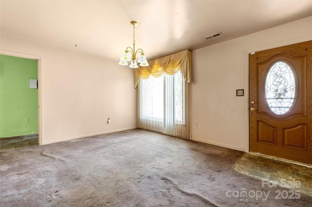 728 Dedmon Drive, Charlotte, NC 28216