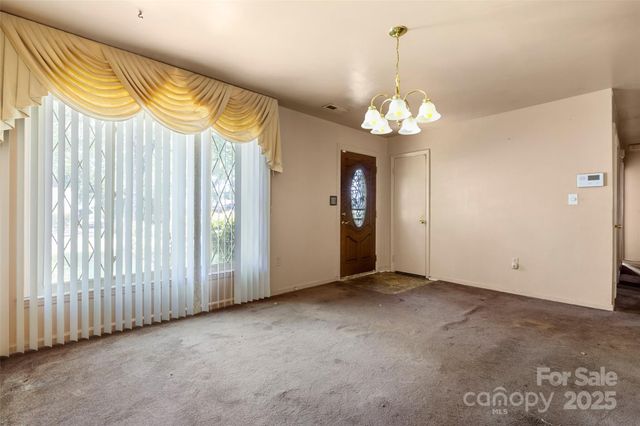 728 Dedmon Drive, Charlotte, NC 28216