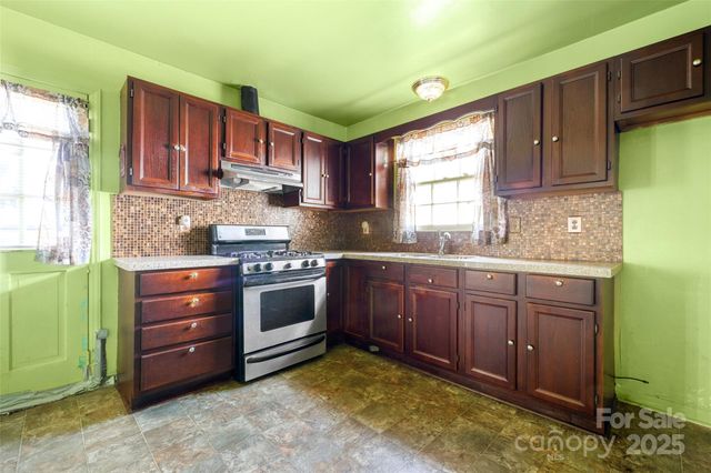 728 Dedmon Drive, Charlotte, NC 28216