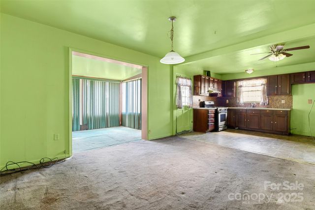 728 Dedmon Drive, Charlotte, NC 28216