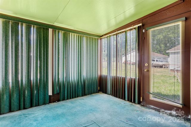 728 Dedmon Drive, Charlotte, NC 28216