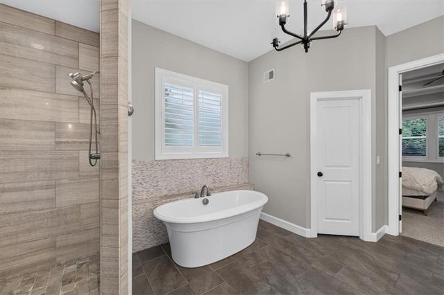 5008 W 141st Terrace, Leawood, KS 66224
