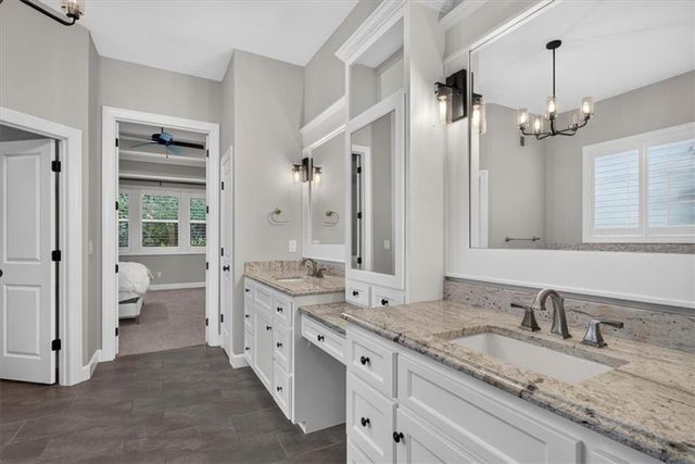 5008 W 141st Terrace, Leawood, KS 66224