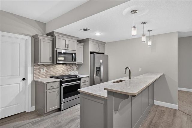 5008 W 141st Terrace, Leawood, KS 66224