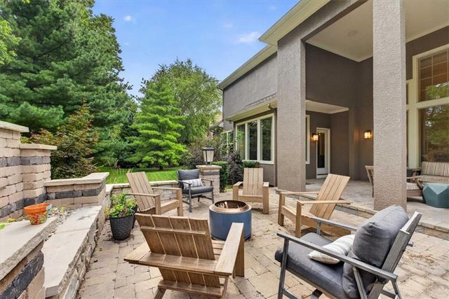 5008 W 141st Terrace, Leawood, KS 66224