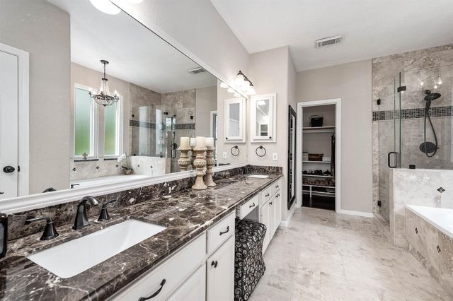 907 Middlecreek Street, Friendswood, TX 77546