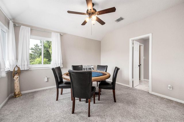 907 Middlecreek Street, Friendswood, TX 77546