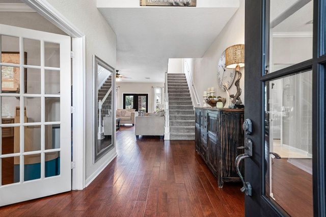 907 Middlecreek Street, Friendswood, TX 77546