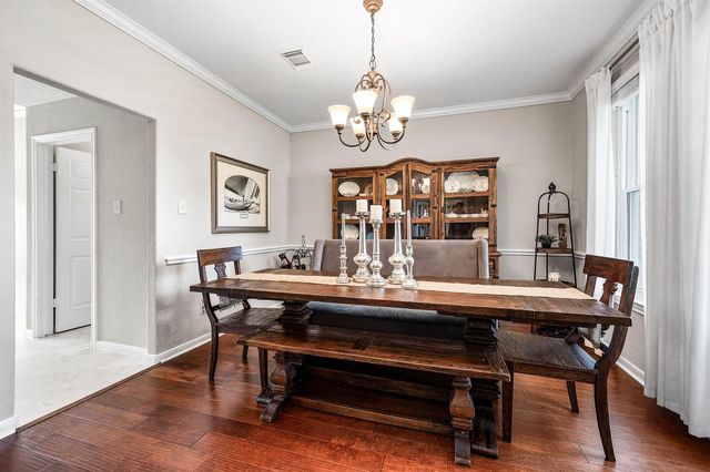 907 Middlecreek Street, Friendswood, TX 77546