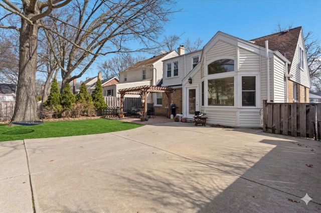 1104 S LINCOLN Avenue, Park Ridge, IL 60068