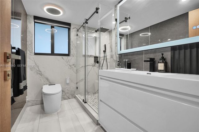 11905 NE 6th Ave, Biscayne Park, FL 33161