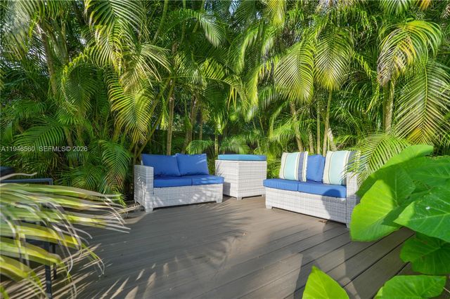 11905 NE 6th Ave, Biscayne Park, FL 33161