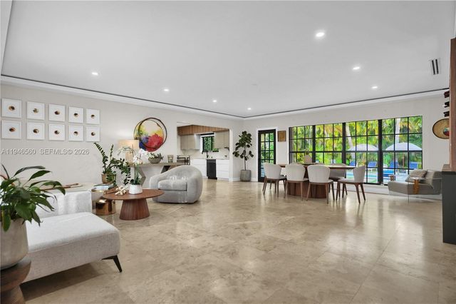 11905 NE 6th Ave, Biscayne Park, FL 33161