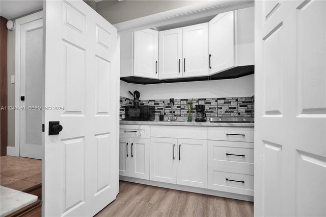 11905 NE 6th Ave, Biscayne Park, FL 33161