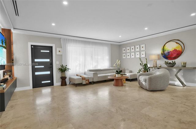 11905 NE 6th Ave, Biscayne Park, FL 33161