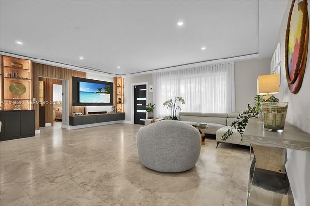 11905 NE 6th Ave, Biscayne Park, FL 33161