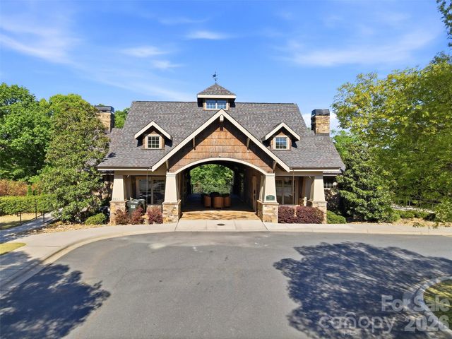 1117 Streamside Lane, York, SC 29745