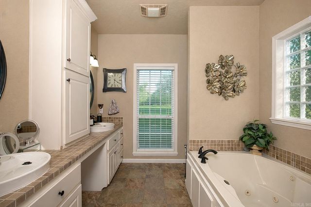 256 independence Drive, Hot Springs, AR 71913