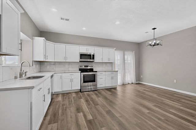 477 60th Street NW, Albuquerque, NM 87105