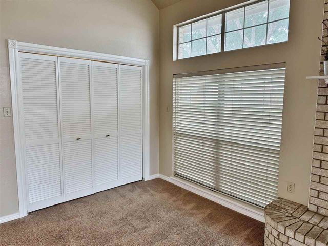 802 NW Hampton CT, Lawton, OK 73505