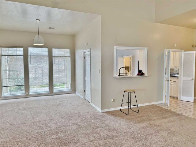 802 NW Hampton CT, Lawton, OK 73505