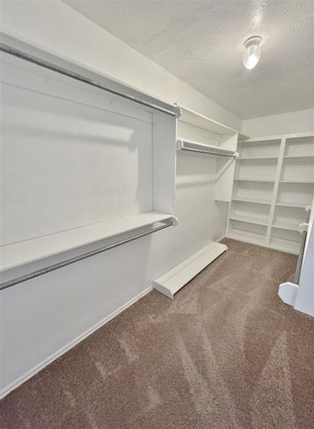 802 NW Hampton CT, Lawton, OK 73505