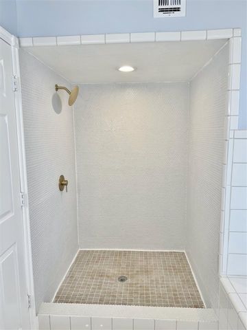 802 NW Hampton CT, Lawton, OK 73505