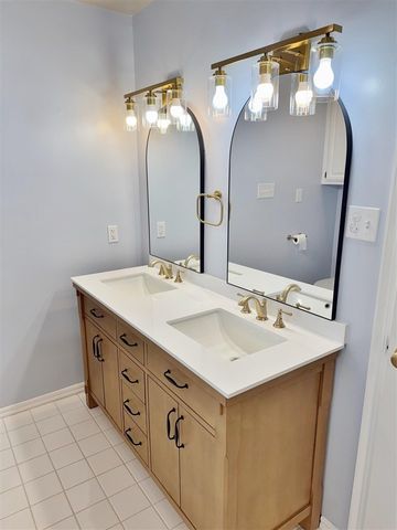 802 NW Hampton CT, Lawton, OK 73505