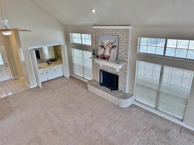 802 NW Hampton CT, Lawton, OK 73505