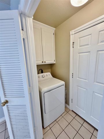 802 NW Hampton CT, Lawton, OK 73505