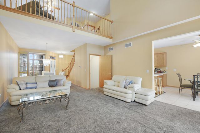 6963 Margaret Courtyard, Tinley Park, IL 60477