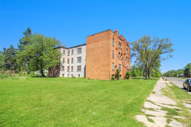 18036 SCHOENHERR Street, Detroit, MI 48205