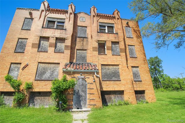 18036 SCHOENHERR Street, Detroit, MI 48205