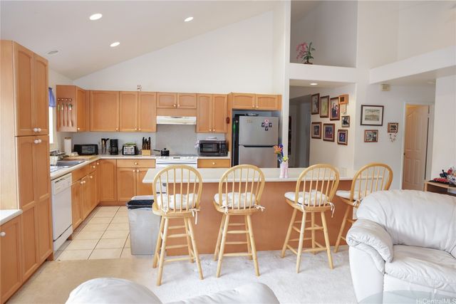 95-242 Anuanu Place, Mililani, HI 96789