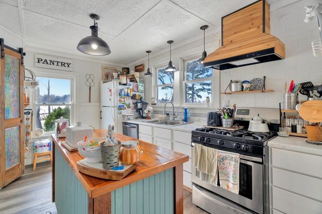 5977 Highway 62, Gassville, AR 72653