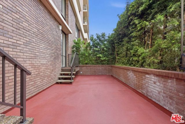 211 S Spalding Drive 107N, Beverly Hills, CA 90212