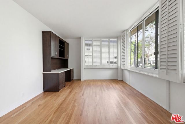 211 S Spalding Drive 107N, Beverly Hills, CA 90212