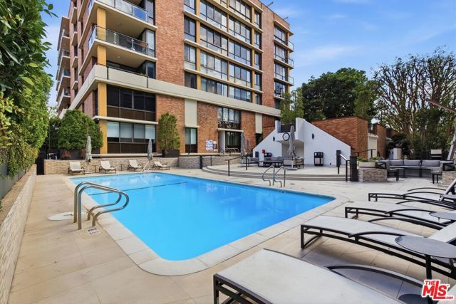 211 S Spalding Drive 107N, Beverly Hills, CA 90212