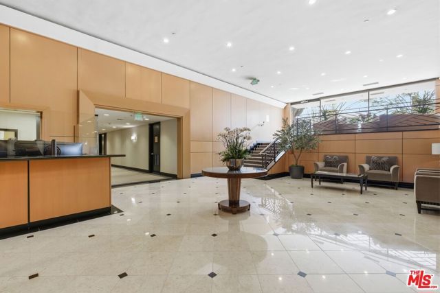 211 S Spalding Drive 107N, Beverly Hills, CA 90212