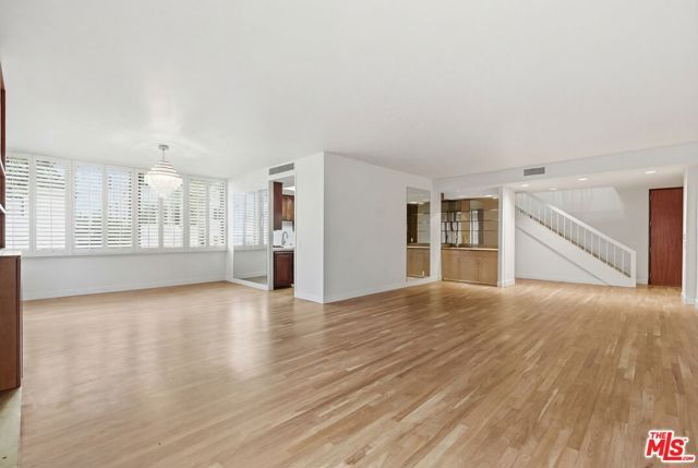 211 S Spalding Drive 107N, Beverly Hills, CA 90212