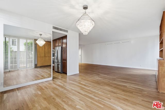 211 S Spalding Drive 107N, Beverly Hills, CA 90212